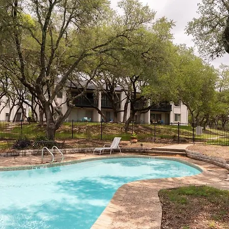 Canyon Lake Spacious W Balcony Pool & Comfy Beds